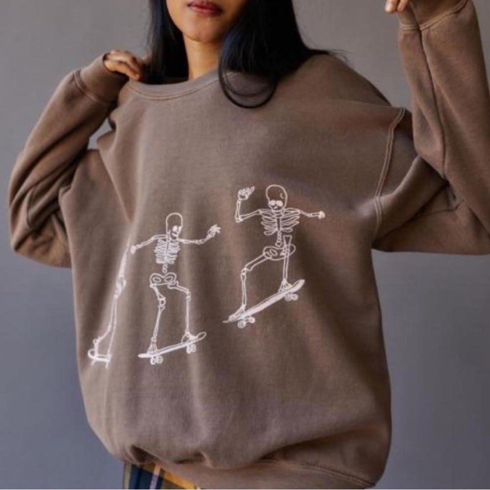 Urban outfitters Brown Skeleton Skateboard Graphic Sweater S/M